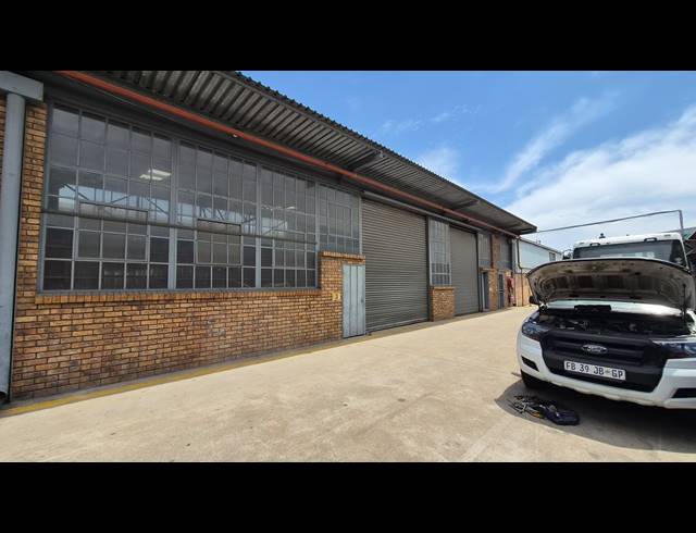 294M² WAREHOUSE TO LET IN ISANDO